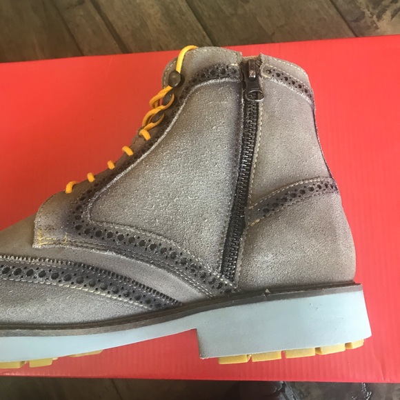 Donald J Pliner Wingtip Boots - Picture 5 of 8